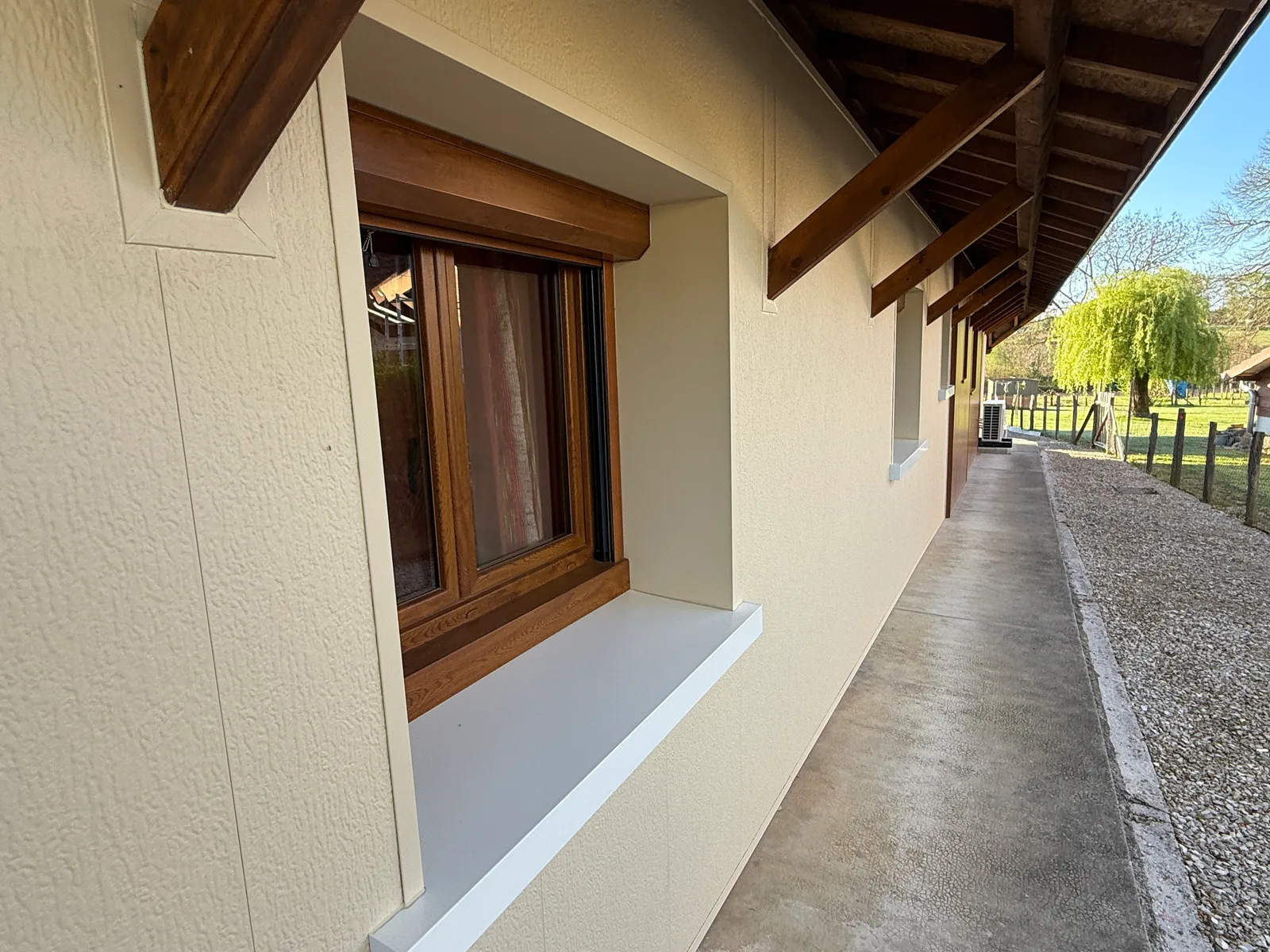 Isolation des murs par l'extérieure (ITE) UNISO — avant travaux