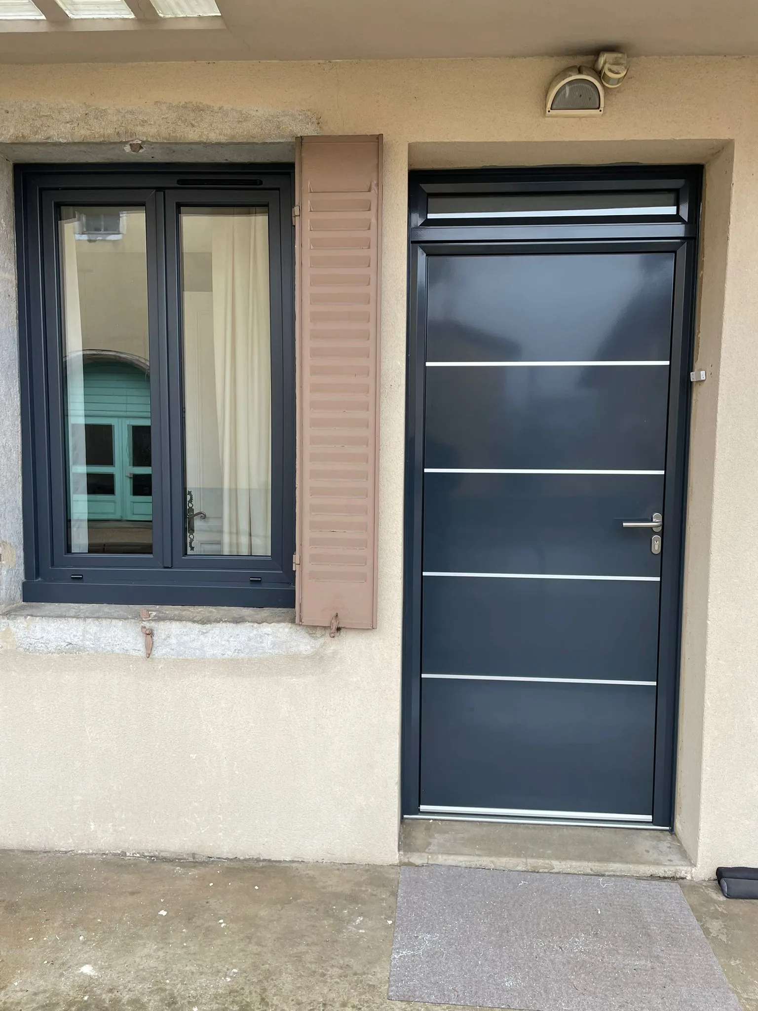 Remplacement de fenêtres PVC sur mesure à Beaurepaire-en-Bresse