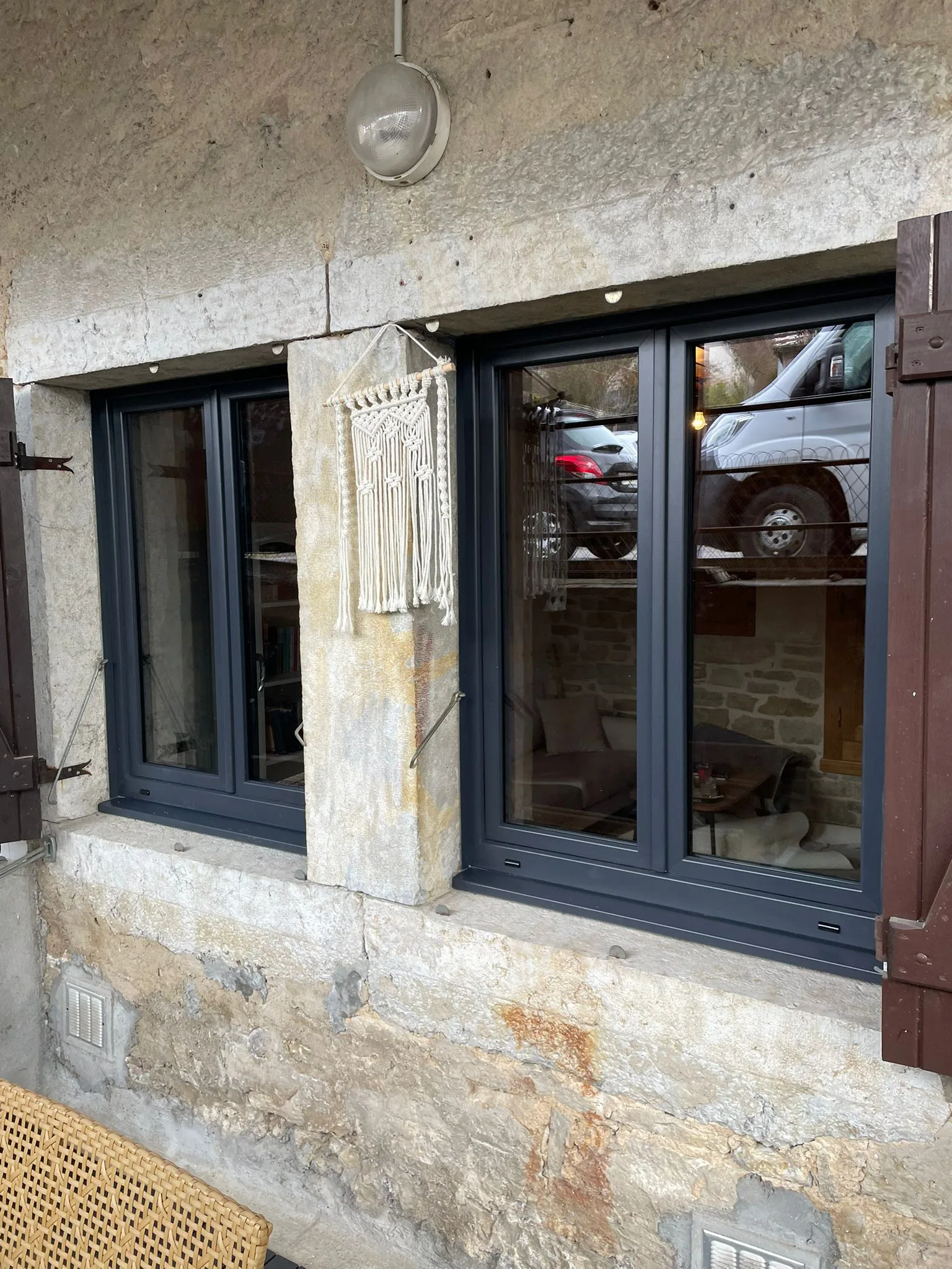 Remplacement de fenêtres PVC sur mesure à Beaurepaire-en-Bresse — avant travaux