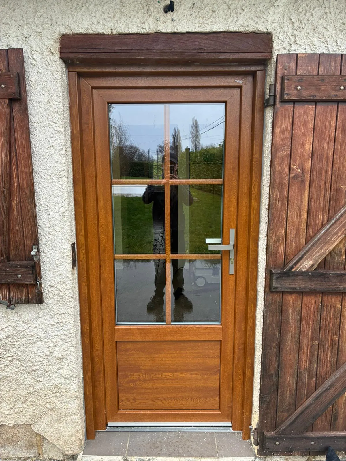 Remplacement de fenêtres PVC sur mesure à Savigny-en-Revermont 71580 — avant travaux