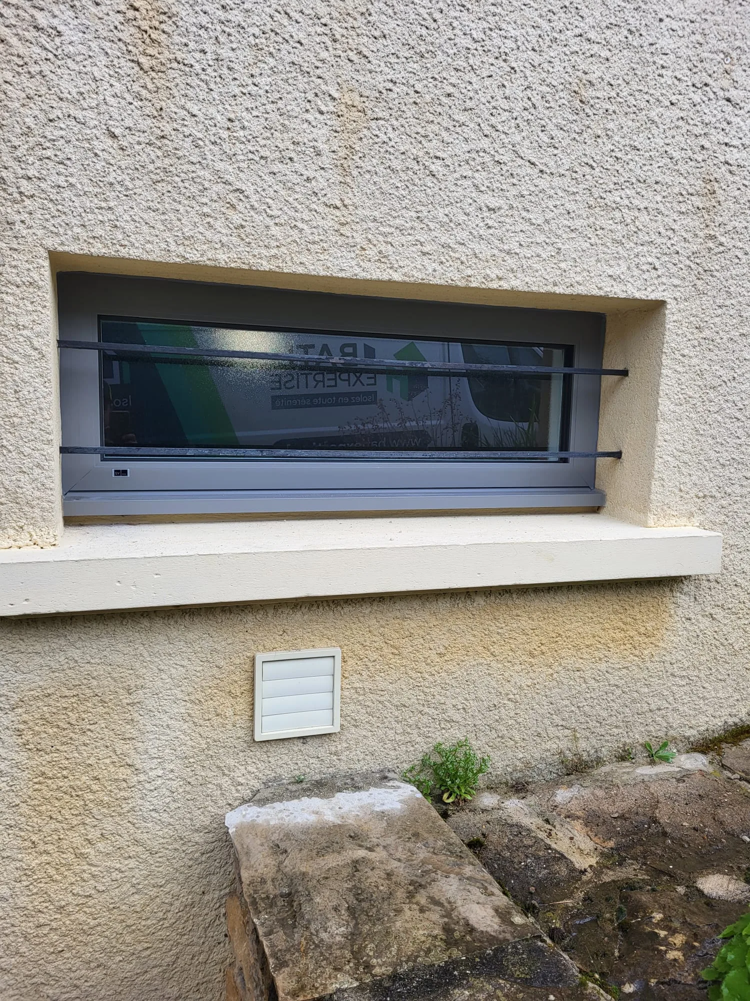 Remplacement de fenêtres PVC et volets roulants à Courlans  — avant travaux